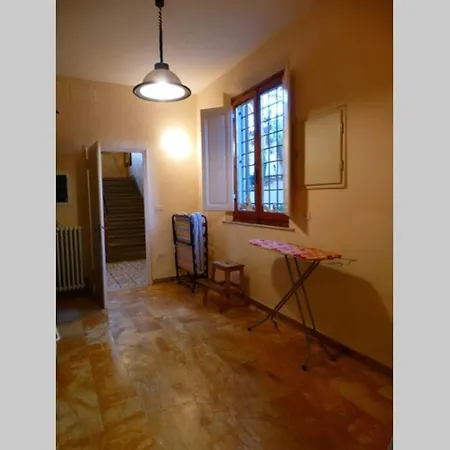 Casa Storica E Confortevole * 恩波利