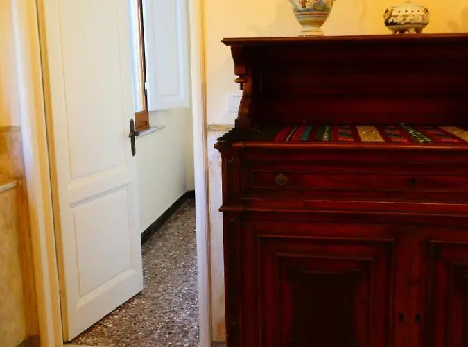 Semesterbostad Casa Storica E Confortevole *
