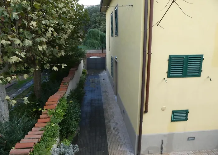 Casa Storica E Confortevole 펜션 *
