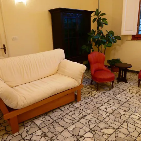 Casa Storica E Confortevole Ferienhaus *
