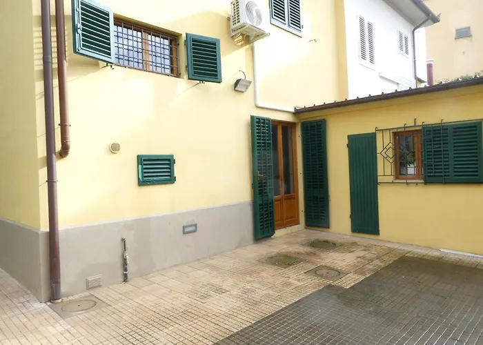 Casa Storica E Confortevole 엠폴리