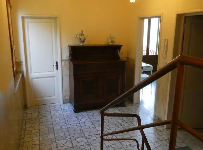 Casa Storica E Confortevole * 엠폴리